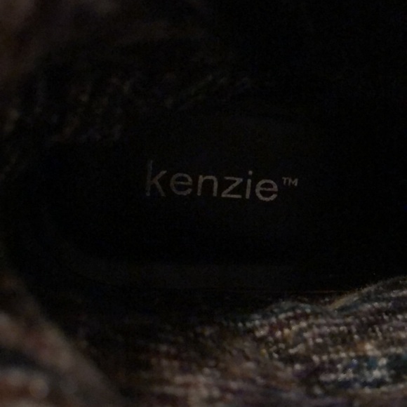 Black Kenzie leather boots with buckles, stud, and ruffle details - Picture 13 of 13